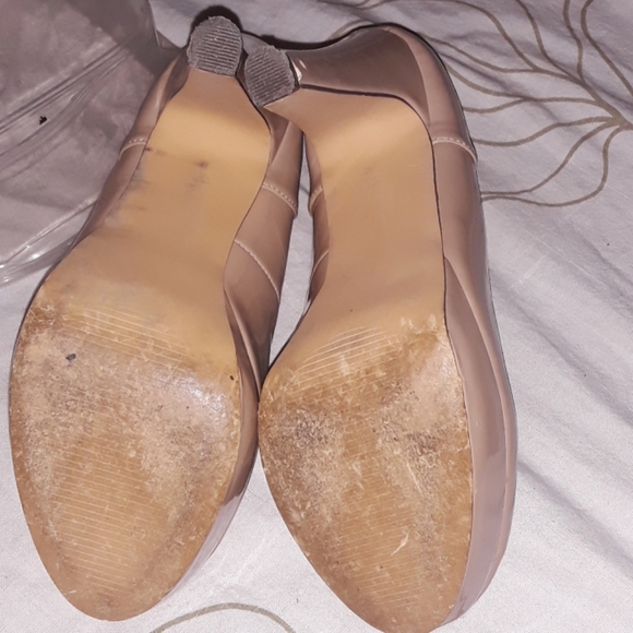 Its OK.. tan platform heel - Picture 4 of 5